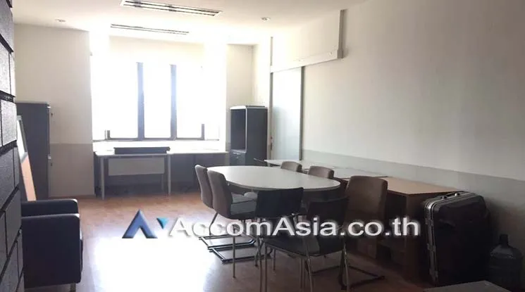 unit Office space For Rent in Sukhumvit, Bangkok  near BTS Nana (AA17241)